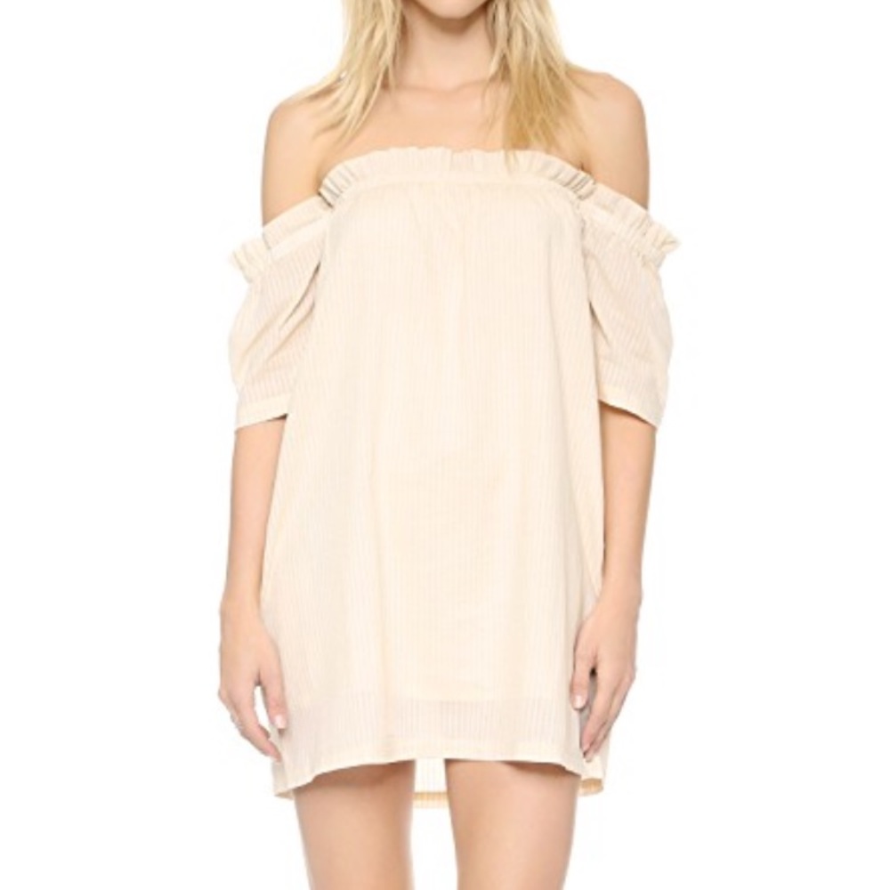 Amazing off the shoulder dress